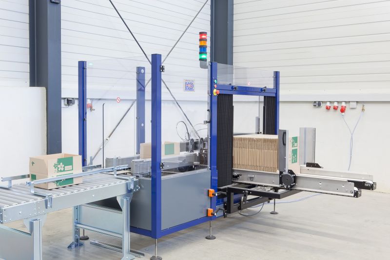 Automatischer Kartonaufrichter mit Bodenverschluss