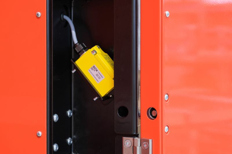 Sicherheits-Schalter stoppt alle Bewegungen beim Öffnen der Schutztür