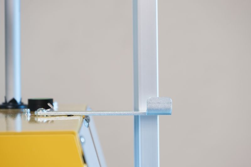 Arretierung der klappbaren Lanze für platzsparende Lagerung