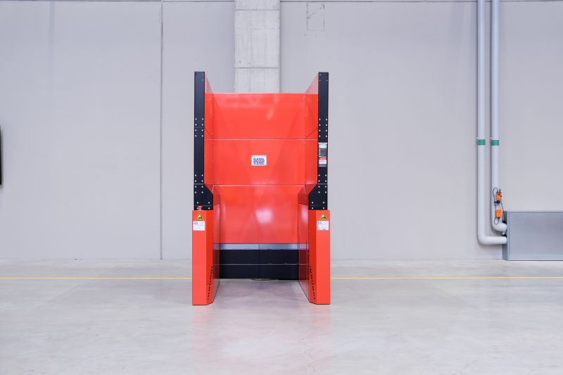 Das Palettenmagazin ist platzsparend und kann flexibel aufgestellt werden